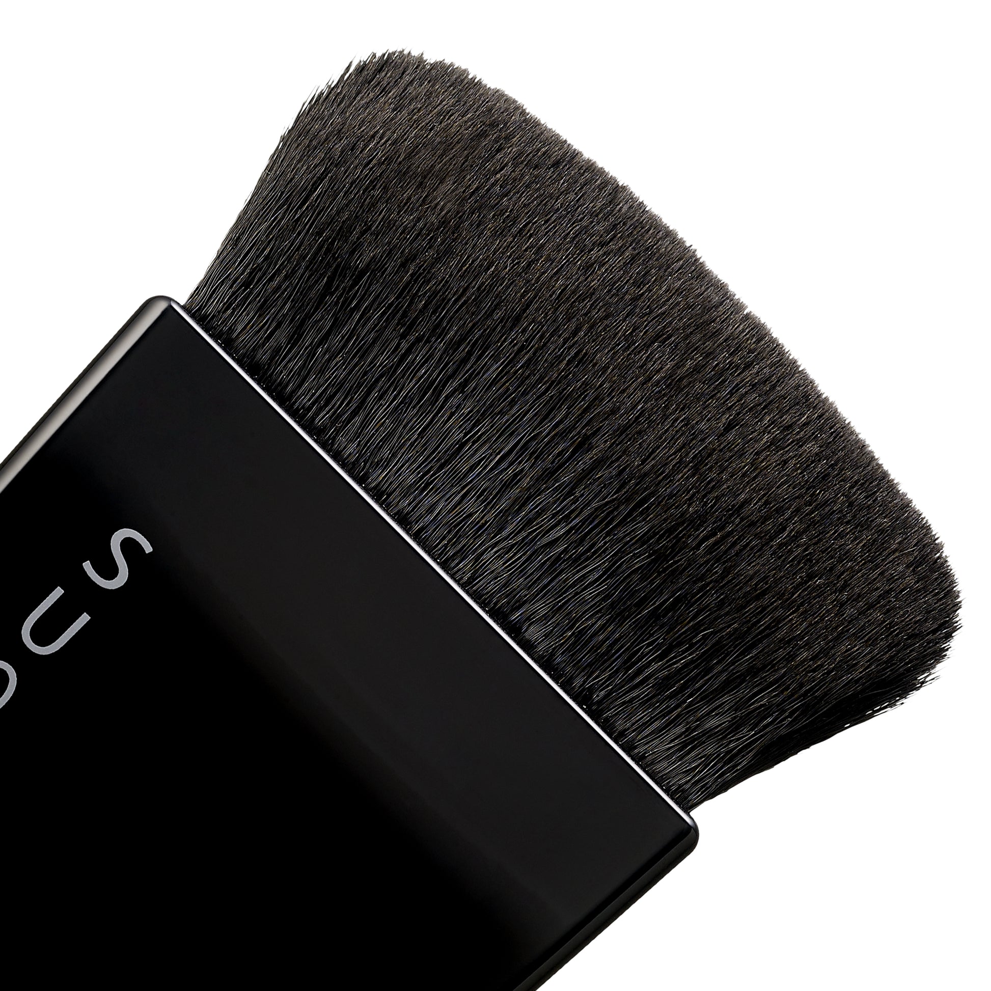 SUQQU Foundation Brush Japanese vegan friendly synthetic artisan professional make up brush bristle close up.