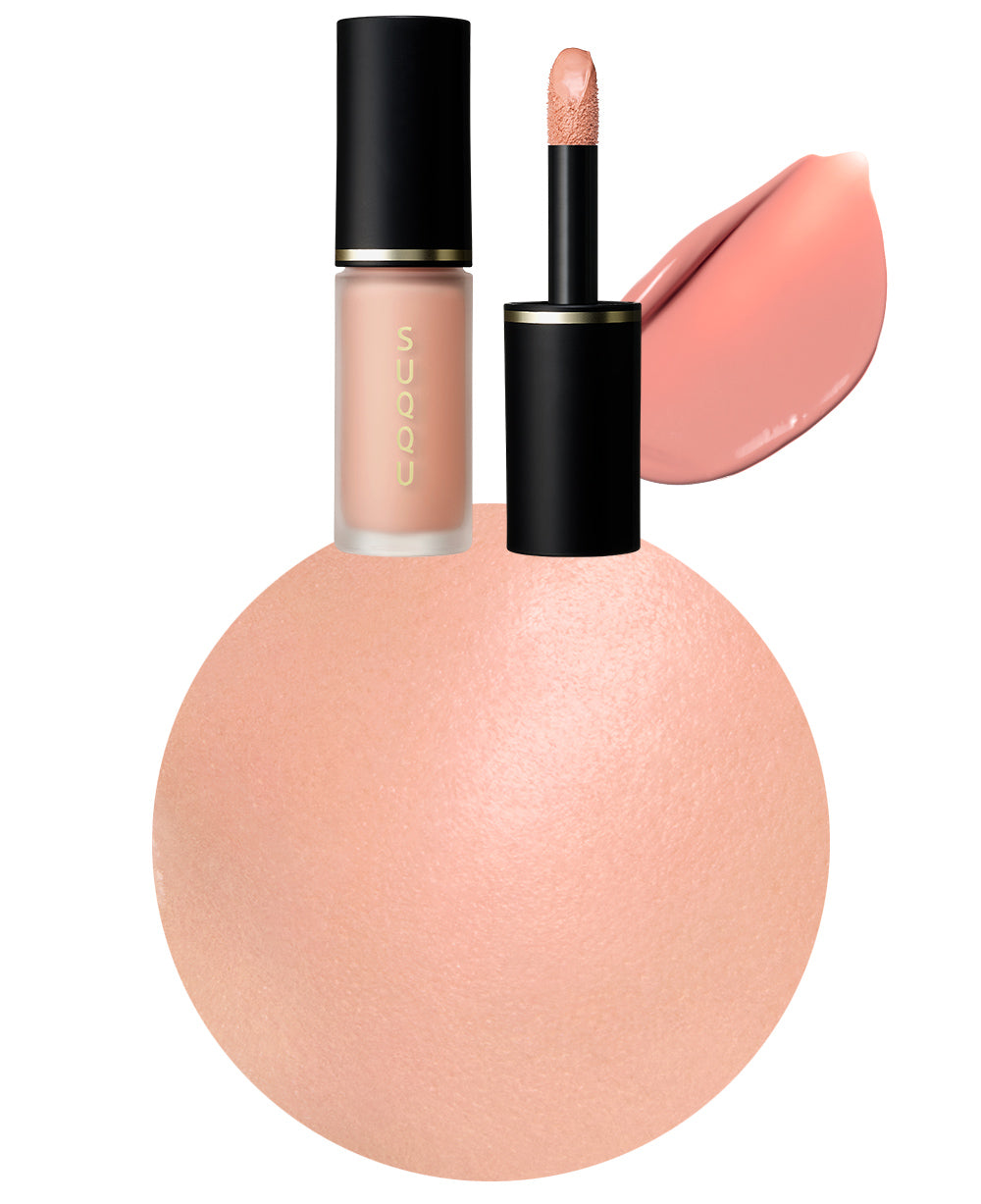 SUQQU Spring Collection 2026 Complexion Face Color 03 makeup tube shown with lid on and lid off with applicator wand. Displayed next to texture swatch and close up of product applied to models cheek.