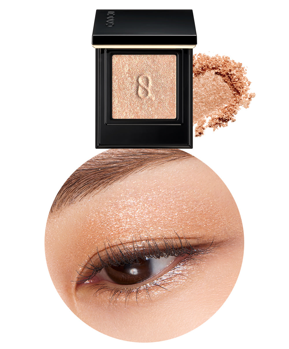 SUQQU Spring Collection 2026 Mono Look Eyes Luster L-104 single brown glitter eyeshadow palette open. Displayed next to texture swatch and close up of product applied to models eye.
